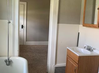 2057 Linn Blvd SE, Cedar Rapids, IA 52403