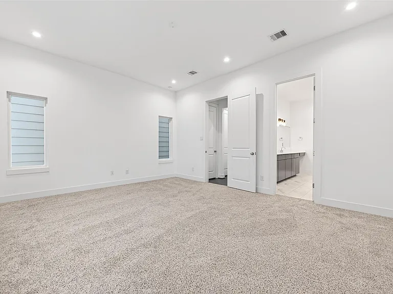 5841 Dolores St — Photo 25