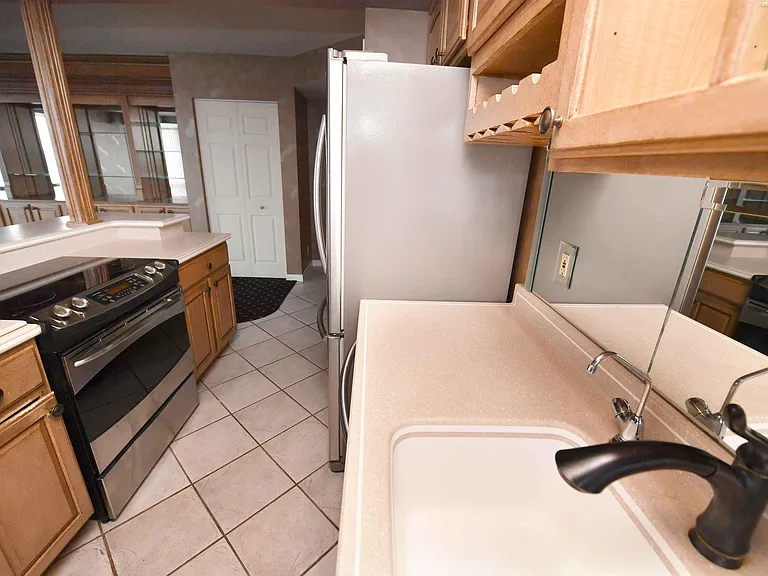123 SW Jefferson Ave #E16NE — Photo 13