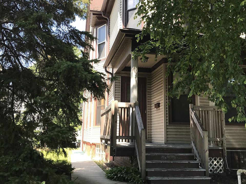 Front of house (southern view)