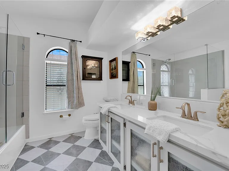 148 Triberg Ct — Photo 15