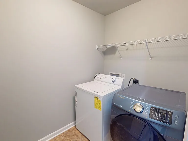 10612 Kempsford Dr — Photo 25