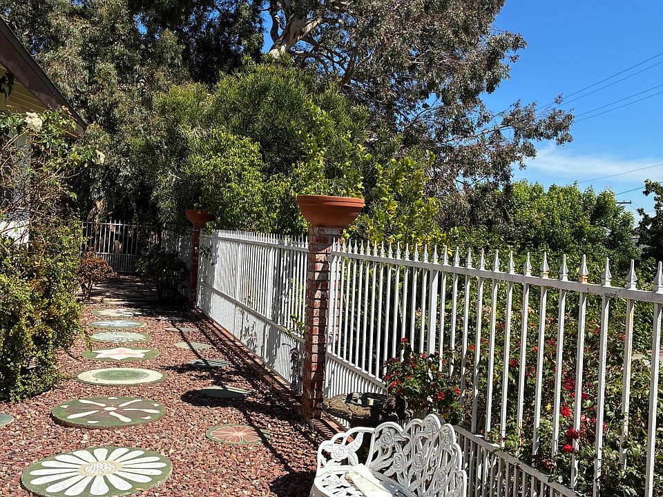 2nd image of 3717 Burritt Way