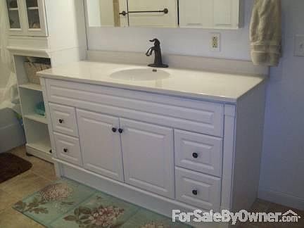 Large vanity with great storage