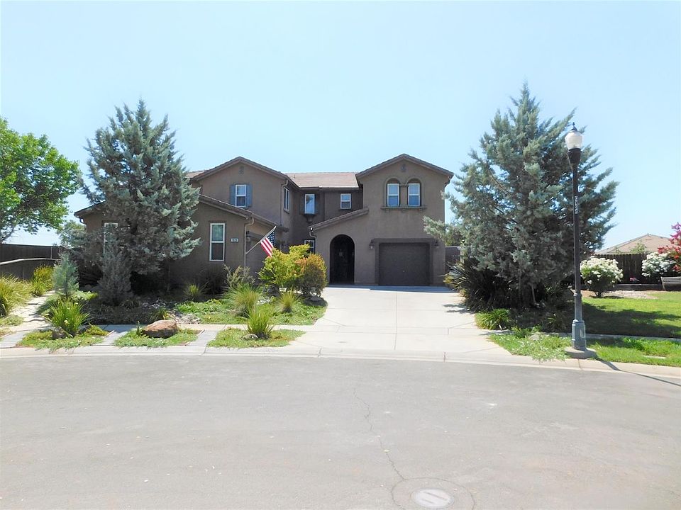 2nd image of 1521 Paddington Way