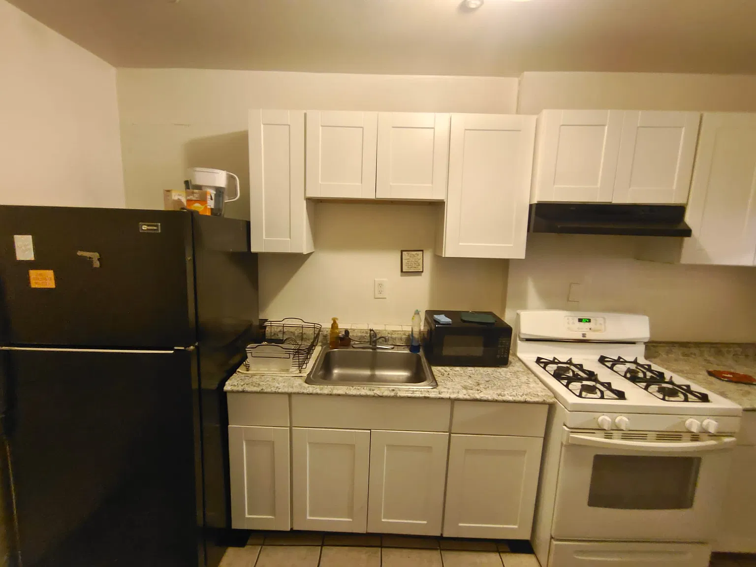 3 bed, 950 sqft, $1,450 — Photo 2