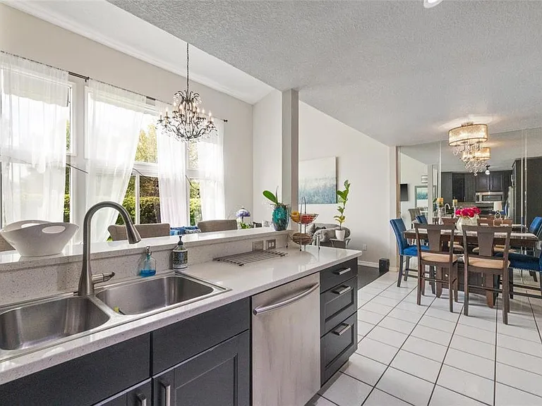 4265 Brentwood Park Cir — Photo 32
