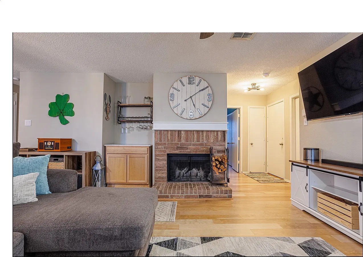 3 bed, 1687 sqft, $2,190 — Photo 4
