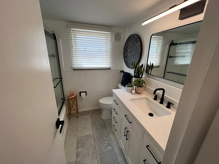 1714 Jackson Ave — Photo 10