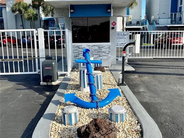 165 Medallion Blvd Unit C, Madeira Beach, FL 33708