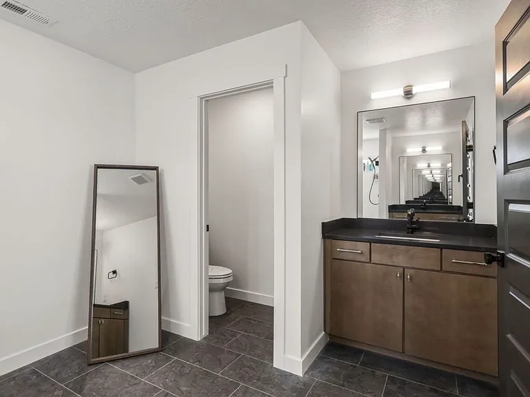 1088 W Audrey Ln — Photo 7