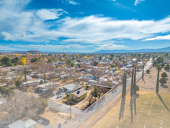 4th image of 1401 E Navajo Street