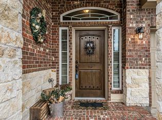 2086 Silverthorn Ln, Kemah, TX 77565