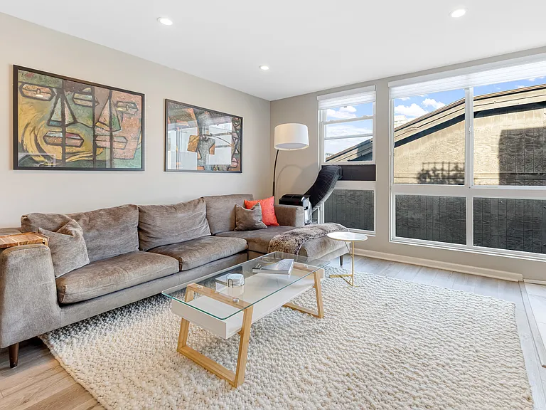 100 Driftwood St #10 — Photo 11
