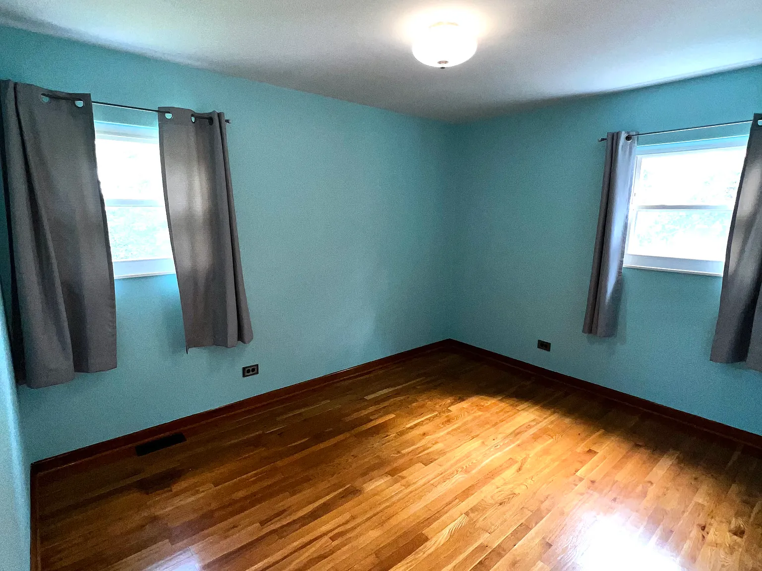 4 bed, 1500 sqft, $2,900 — Photo 3