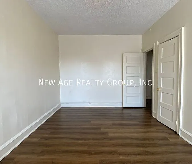 5400 Lansdowne Ave #2 — Photo 7