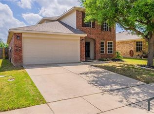 8812 Wagon Trl, Aubrey, TX 76227