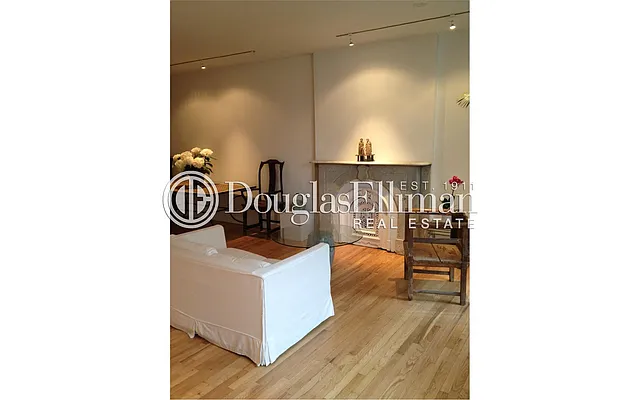 Rented by Douglas Elliman | media 21