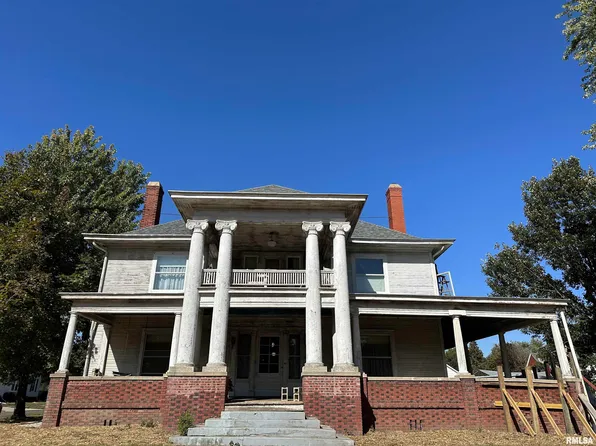 471 W Lafayette St, Rushville, IL 62681