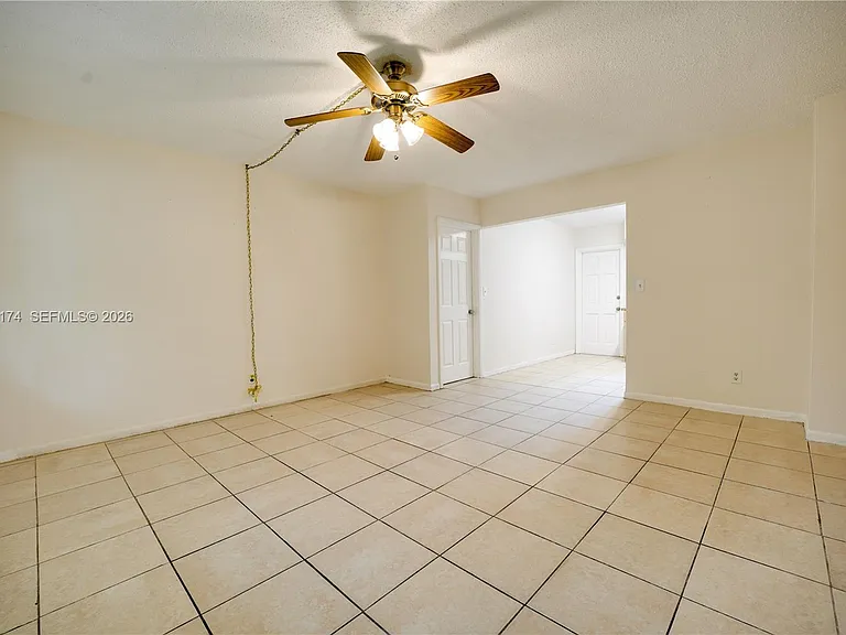 715 N 58th Ave #1 — Photo 3