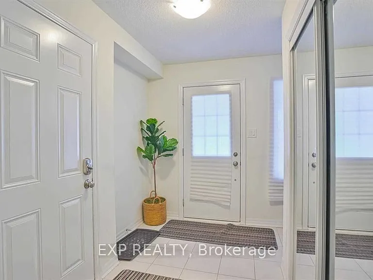 22 Spring Creek Dr #64 — Photo 4