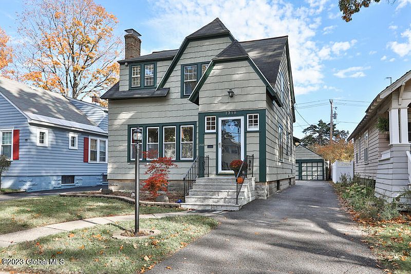 2nd image of 1318 Garner Avenue