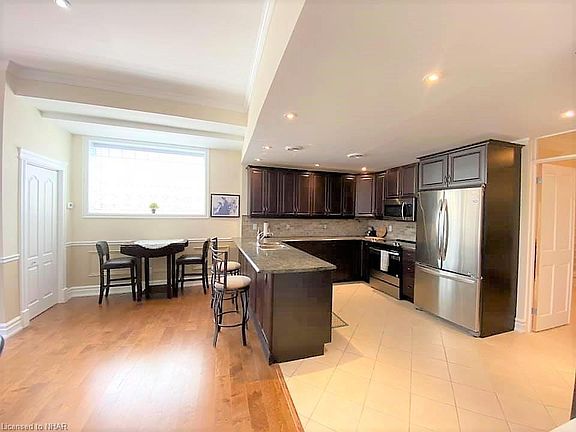 4th image of 79 King St #8B