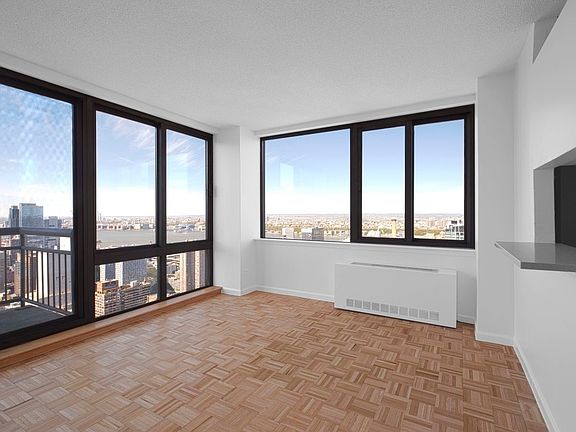 5th image of 124 W 60th St #47C