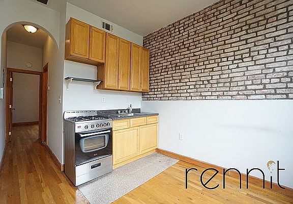 3rd image of 823 Saint Johns Pl APT 2D