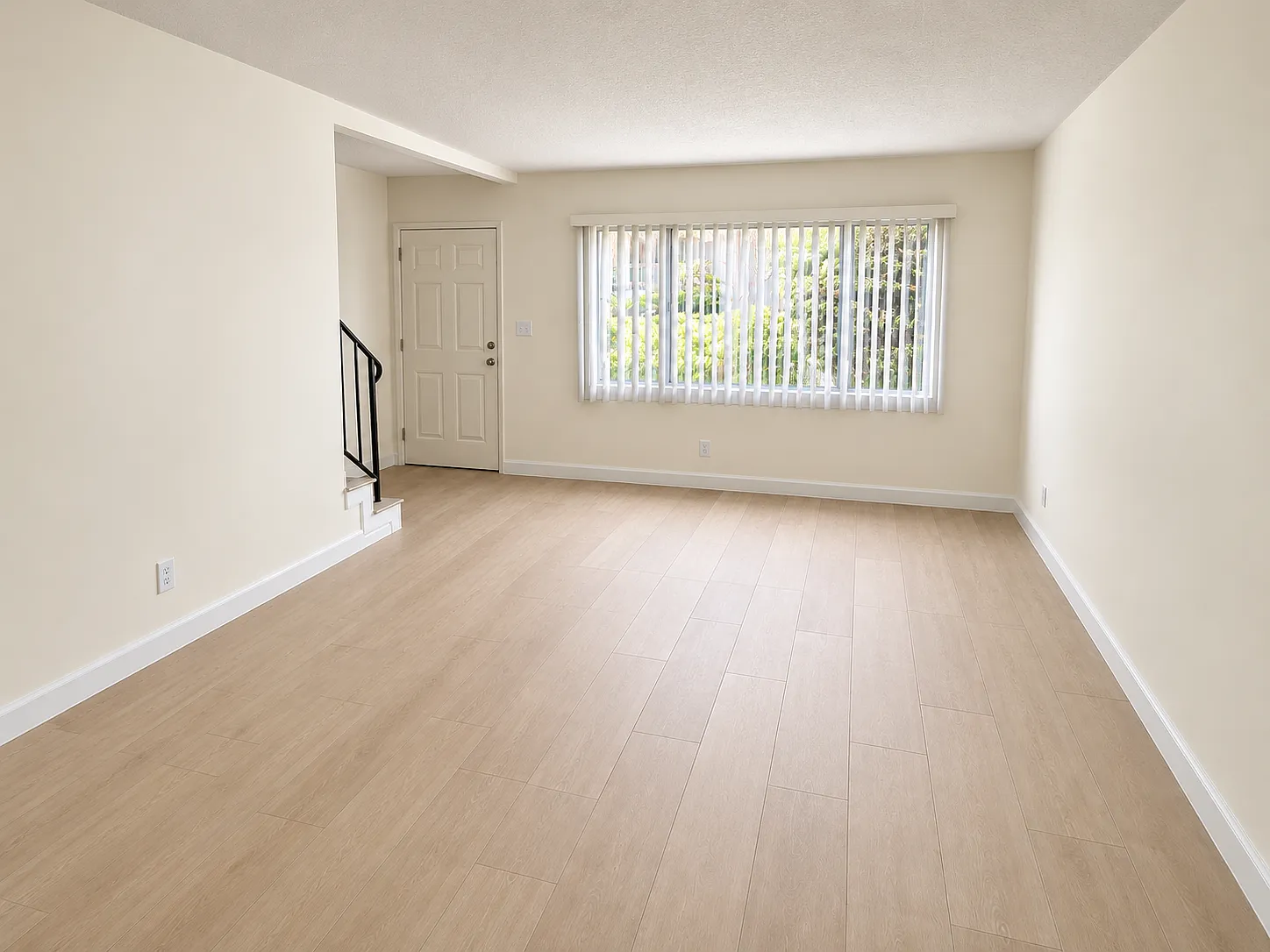 2 bed, 1100 sqft, $3,695 — Photo 2