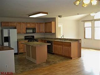 4th image of 931 Summer Leaf Dr