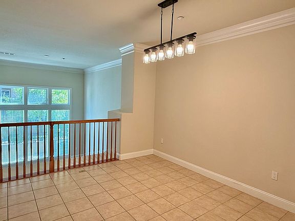 4th image of 1217 Avenida Benito