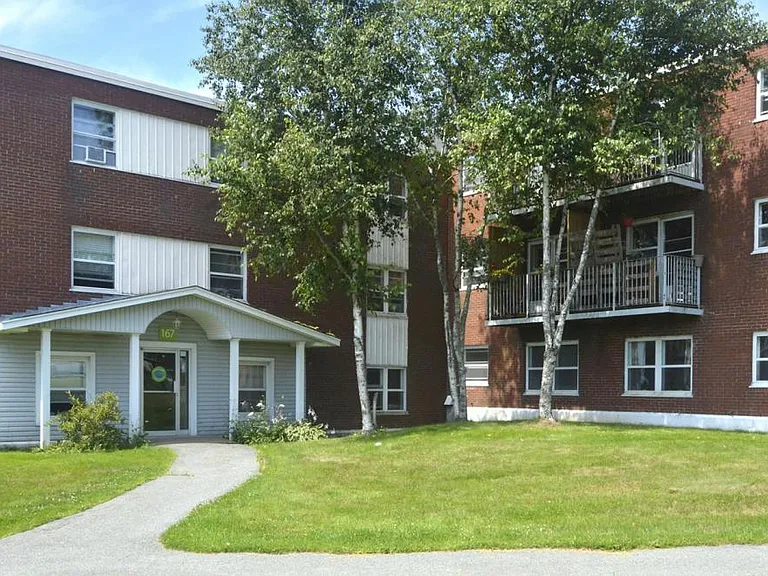 165 Victoria Rd — Photo 2