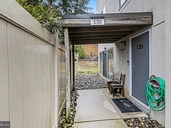 2nd image of 130 Blue Ridge Cir