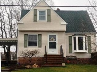 7102 Orchard Grove Ave, Cleveland, OH 44144