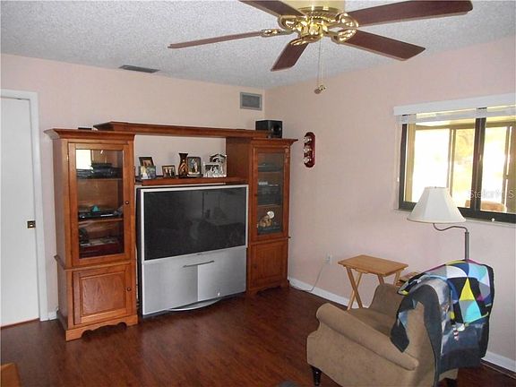 5th image of 1314 Wilmette St