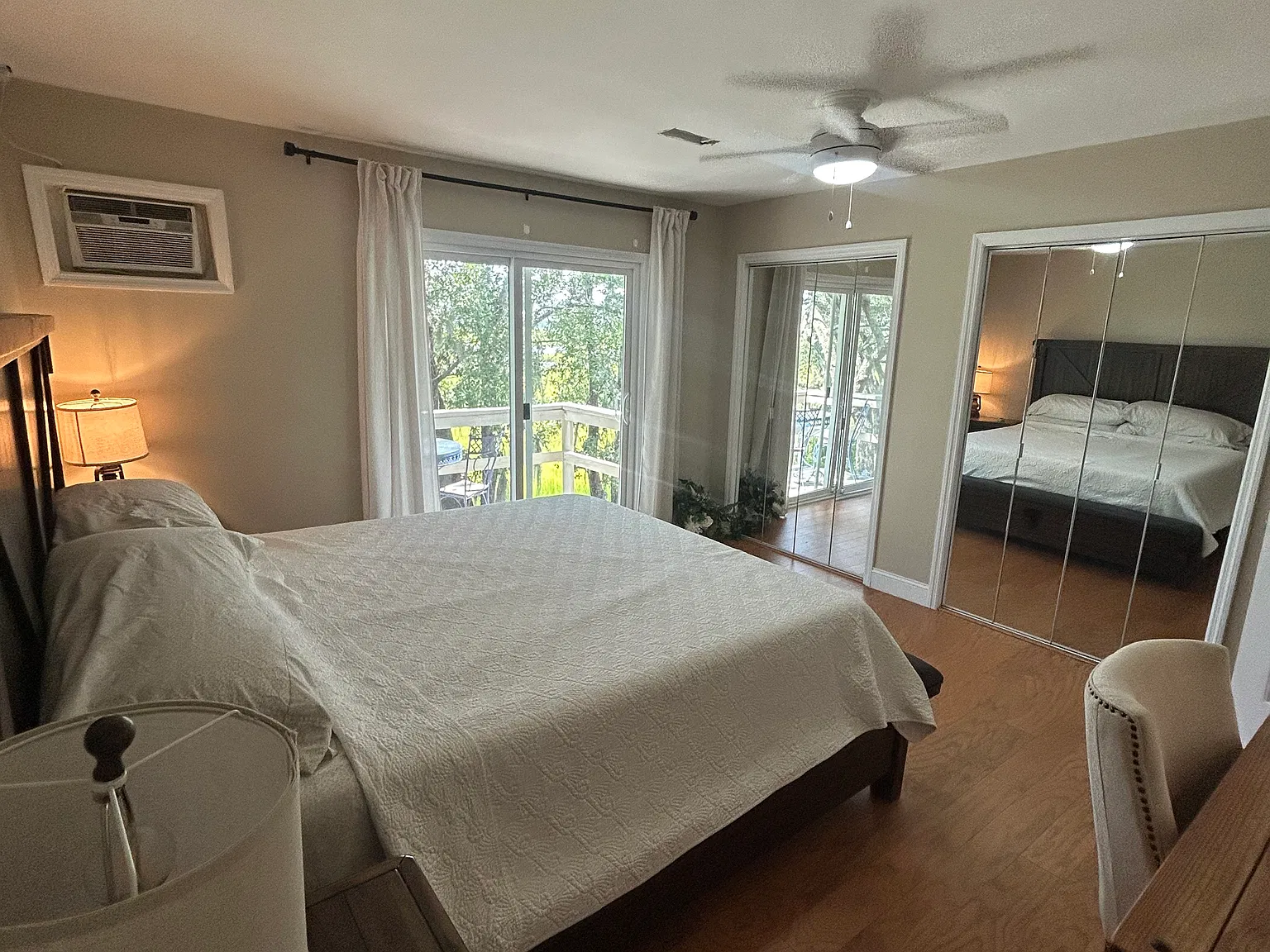 2 bed, 1.5 bath, 1054 sqft, $2,500 — Photo 2