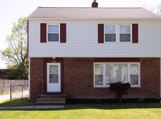 3748 Shannon Rd, Cleveland, OH 44118
