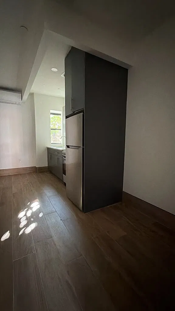 3 bed, $3,590 — Photo 4