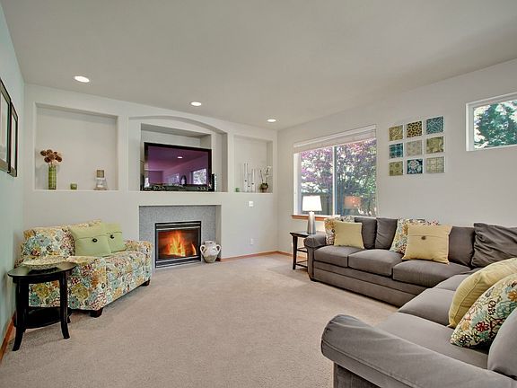 3rd image of 4717 140th St SE