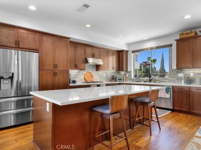 13211 Victory Blvd, Van Nuys, CA, 91401