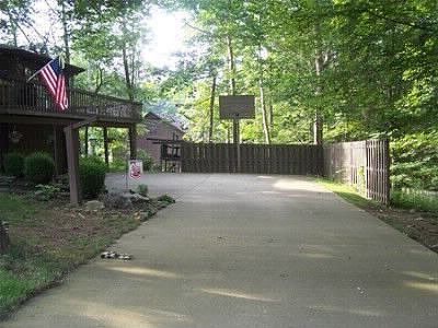 3rd image of 268 Braewood Ln