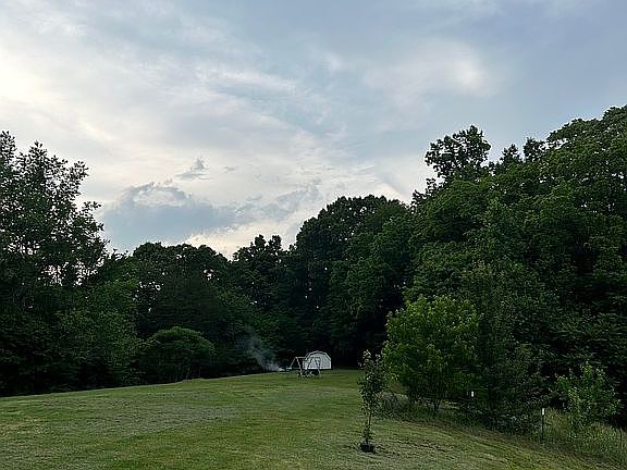 4th image of 42 Slaterock Mill Rd
