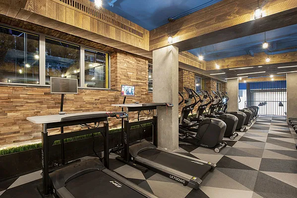 Rented by The KCI Group | media 40