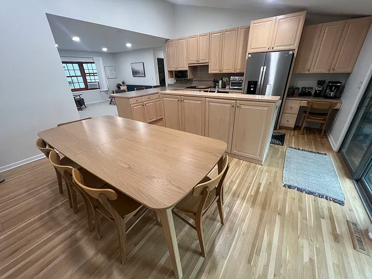 240 McCarrons Blvd N — Photo 17