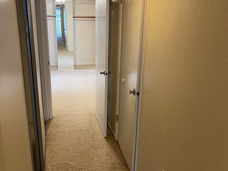 109 Marina Dr S — Photo 11
