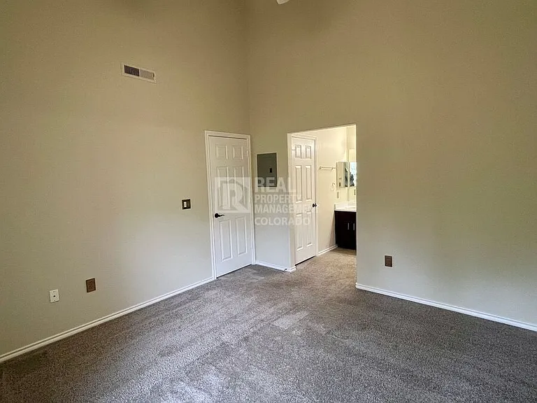 3928 Riviera Grv #203 — Photo 12