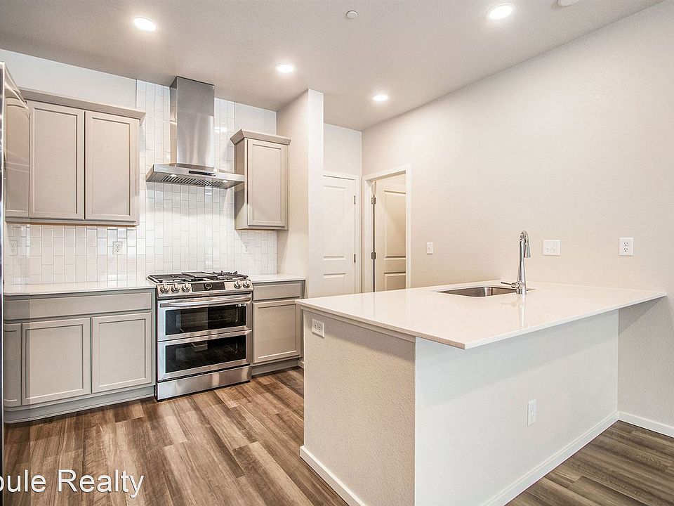 1st image of 2938 Barnstormer St #4