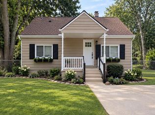 3312 Mandrake St, Commerce Township, MI 48382