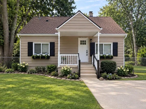 3312 Mandrake St, Commerce Township, MI 48382